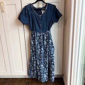 Vintage Studio Ease Denim Maxi Dress Floral Cottagecore Modest Made USA Size 10